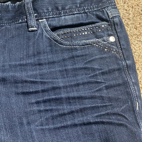 Classy dark wash Express jeans - Picture 2 of 4